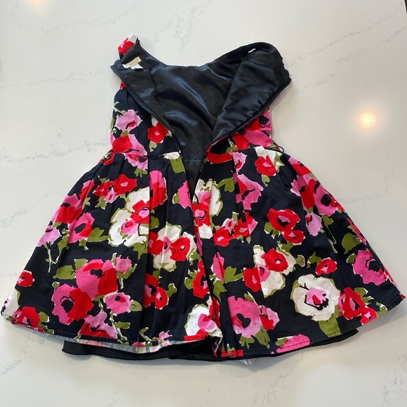Flower, lined dress. Girls size 6 - Picture 5 of 9